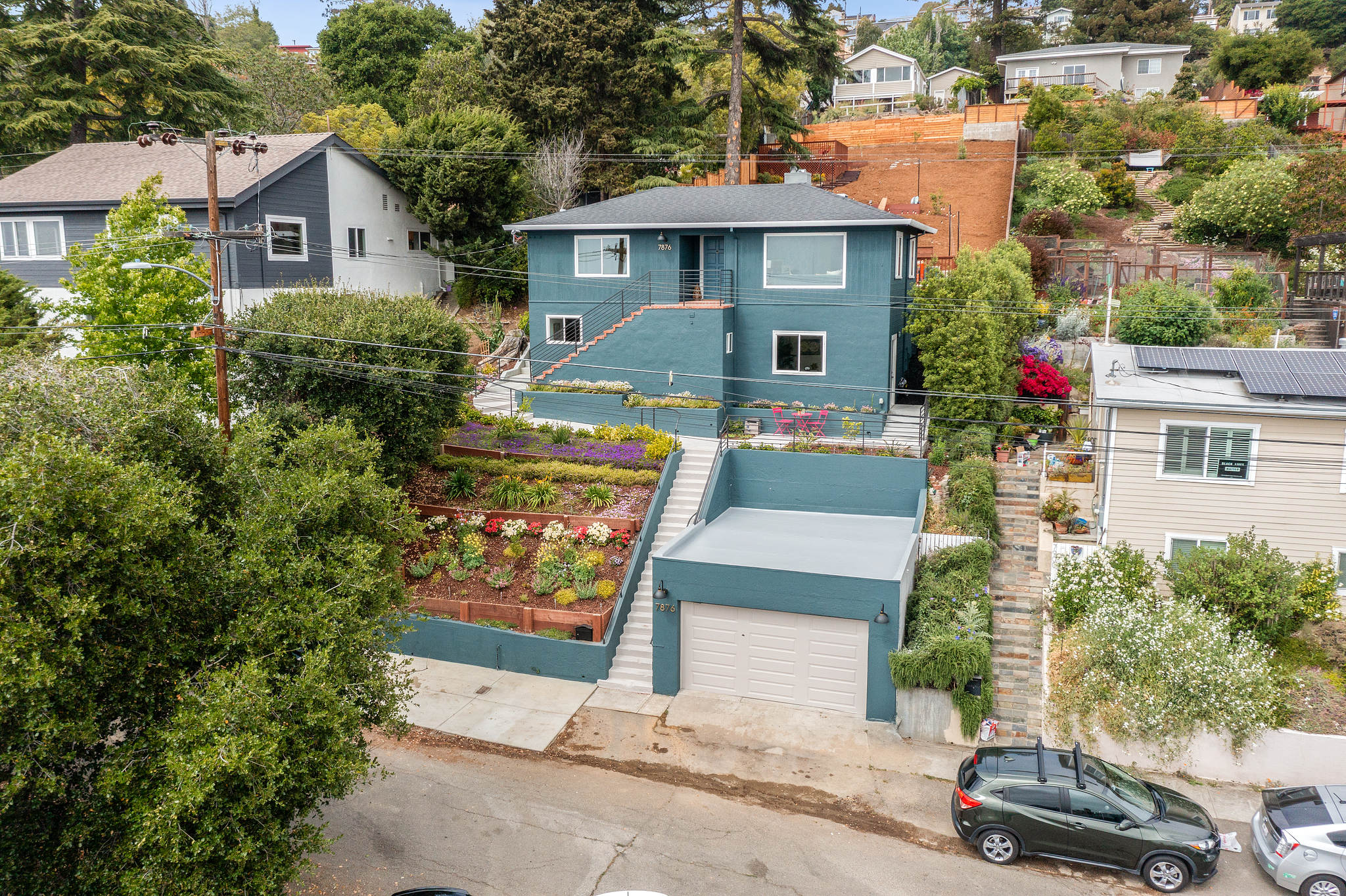 7876 Hillmont Drive, Oakland, California 94605, 4 Bedrooms Bedrooms, ,2 BathroomsBathrooms,Single Family,Active Listings,Hillmont,1233